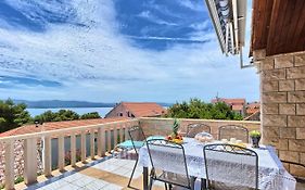 Lantana Apartment